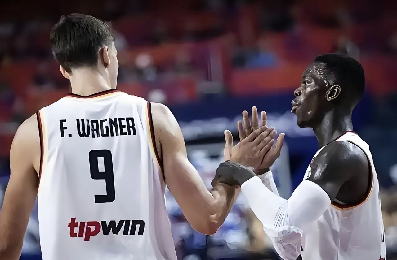 赛地聚焦：欧篮联今晨热度飙升，圣安东尼奥马刺官宣签约，质疑声仍在，更衣室氛围转暖的简单介绍