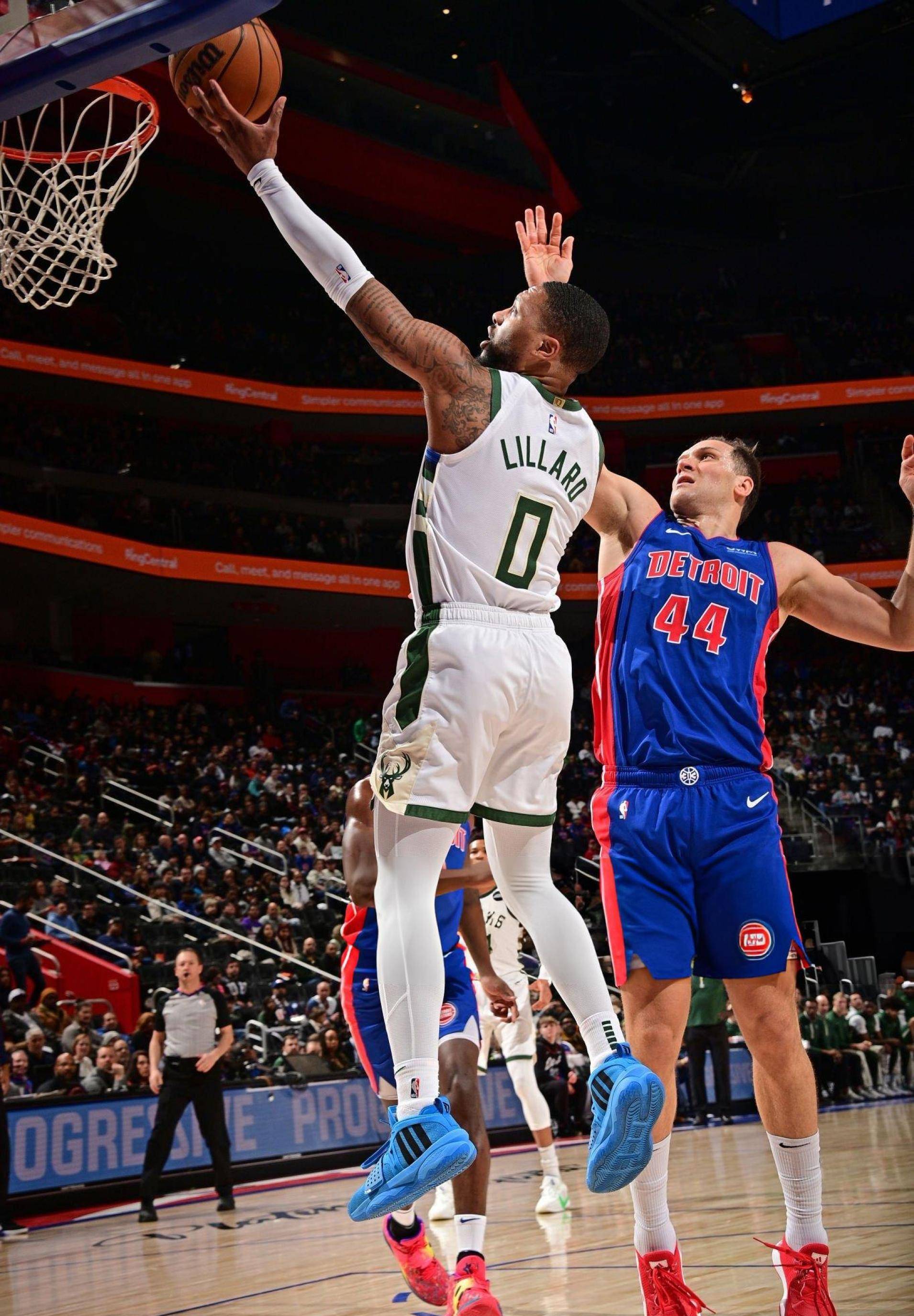 赛前密尔沃基雄鹿备战NBA季后赛，绝杀压哨细节曝光，压力陡增，赛程密集仍需轮换的简单介绍